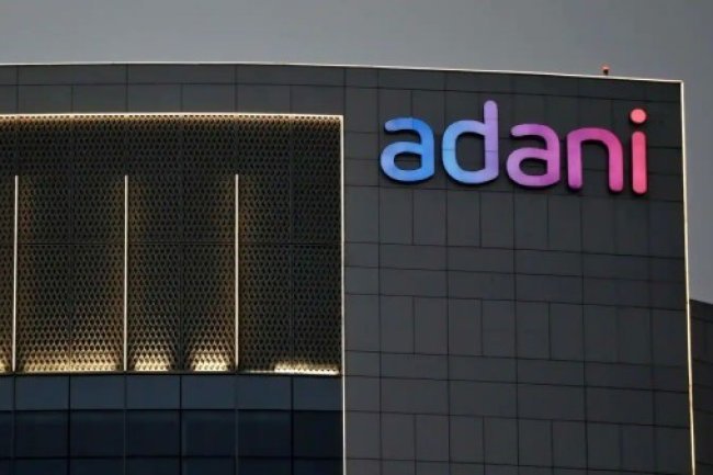  Adani Green Subsidiaries to Raise $1 Billion Through Dollar Bonds