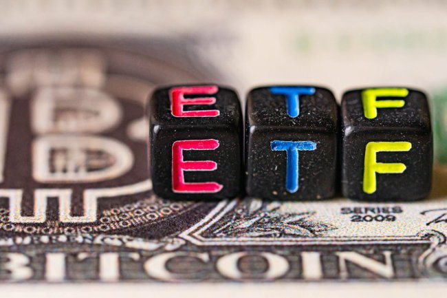 Spot Bitcoin ETFs Attract $294 Million in Inflows Amid BTC Price Decline