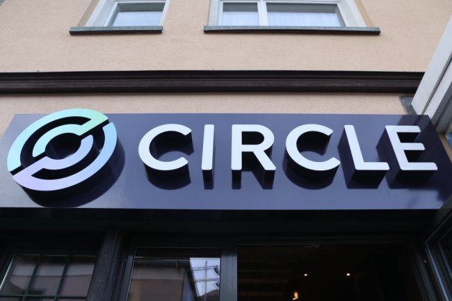 Circle Partners with Hong Kong Telecom to Innovate Customer Loyalty Solutions