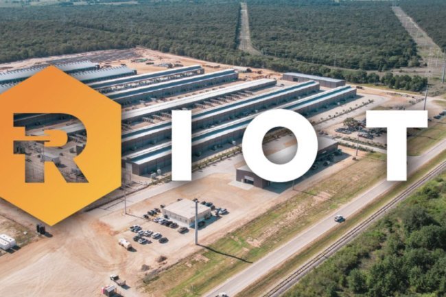 Riot Platforms Achieves 65% Revenue Growth Amid Mining Expansion Challenges