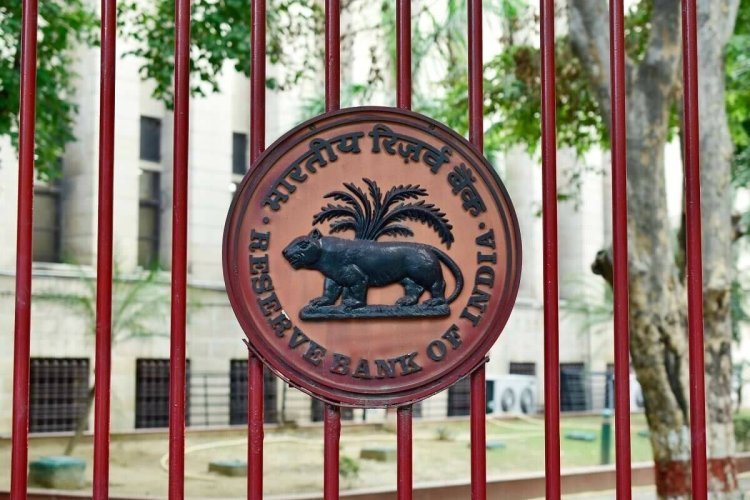 RBI Report Highlights Decline in Cash Use as Digital Payments Surge Over Three Years